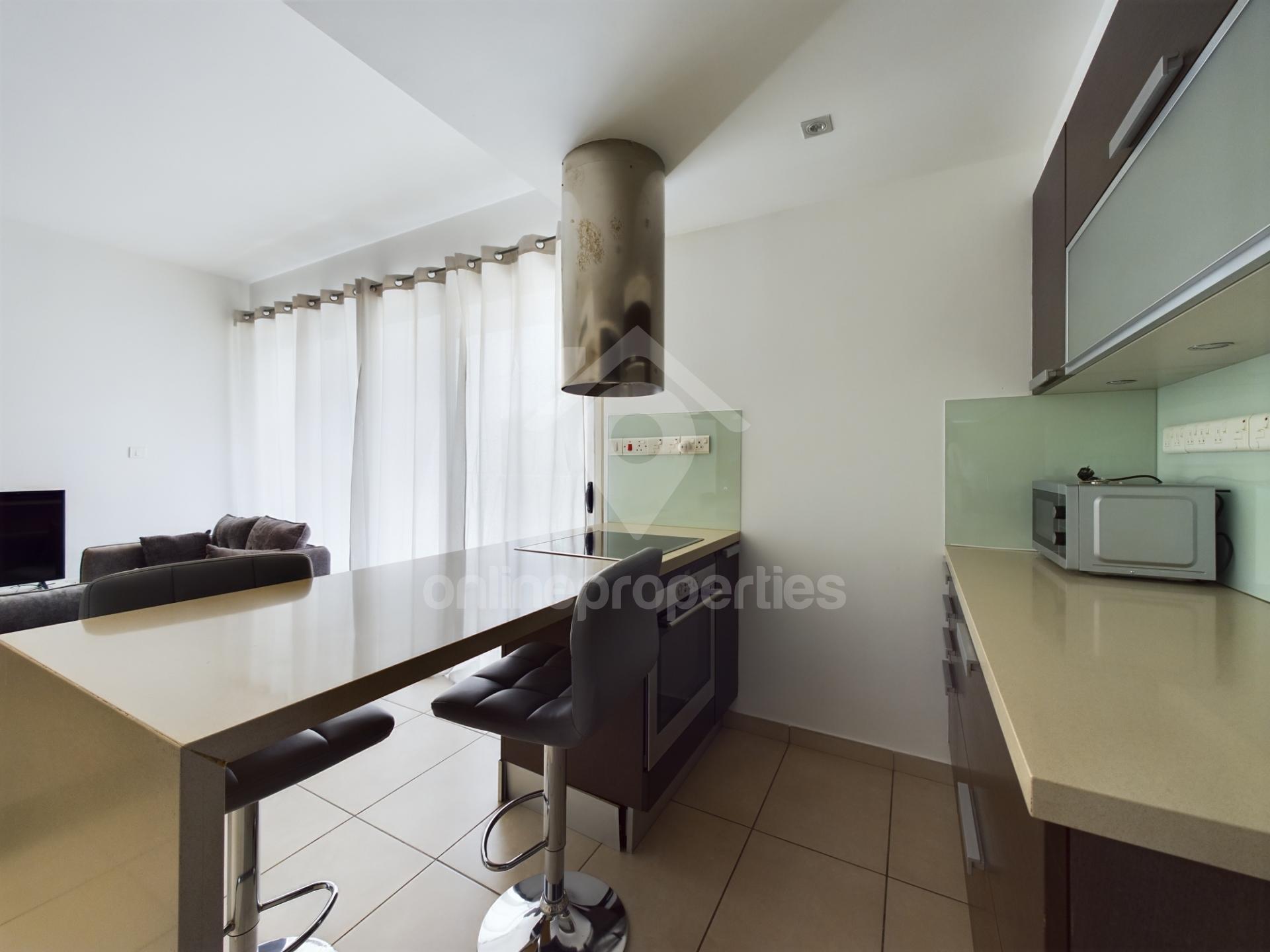 To change image, hover mouse over thumbnails below