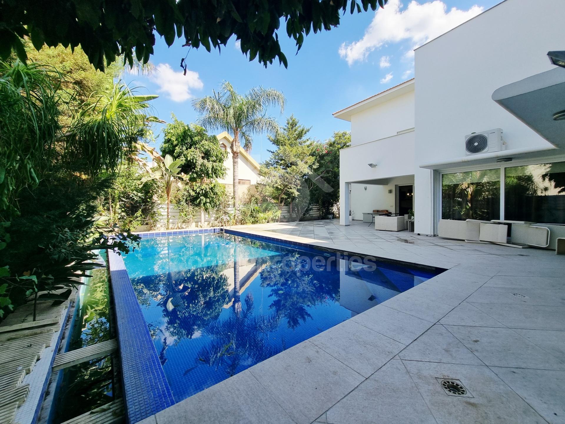 To change image, hover mouse over thumbnails below