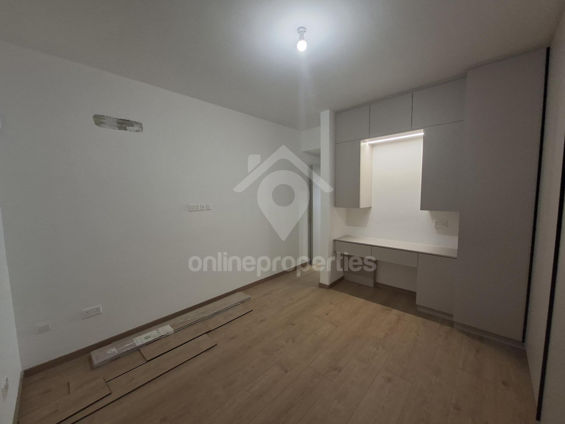 To change image, hover mouse over thumbnails below