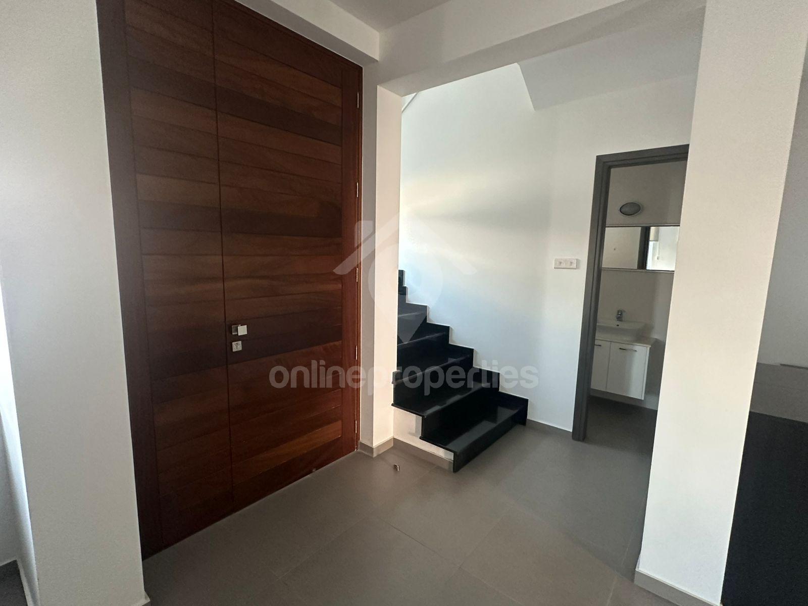 To change image, hover mouse over thumbnails below