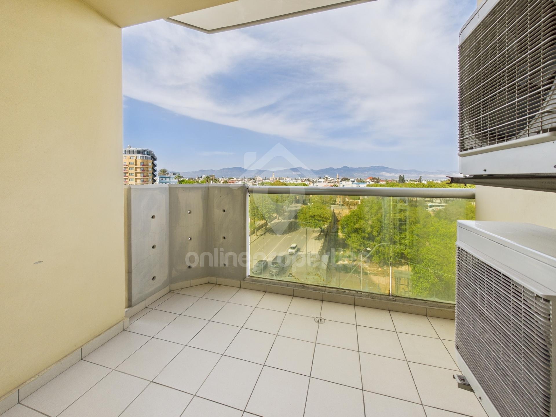 To change image, hover mouse over thumbnails below