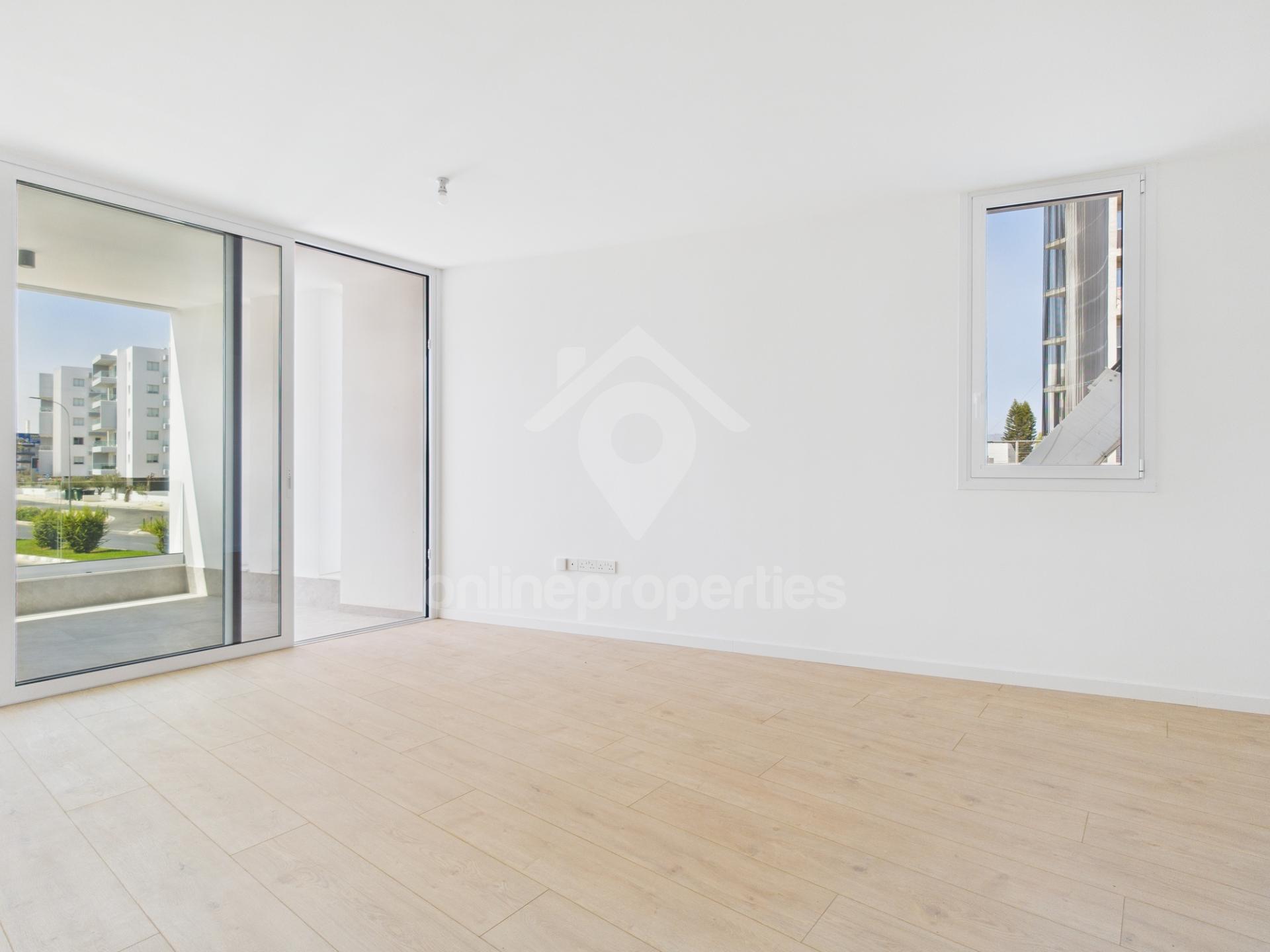 To change image, hover mouse over thumbnails below