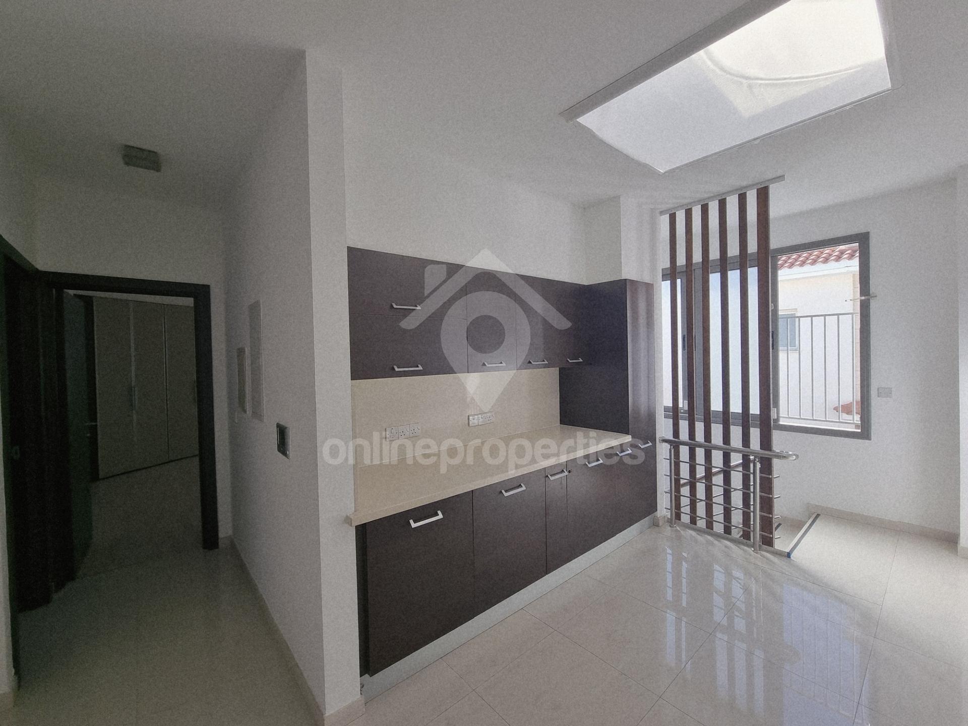 To change image, hover mouse over thumbnails below