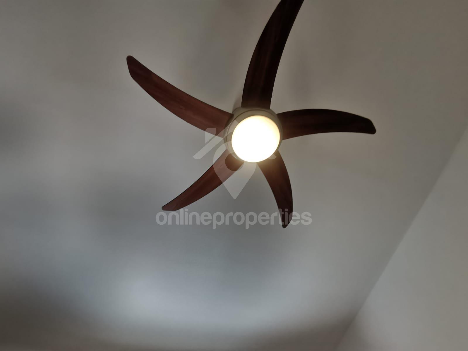 To change image, hover mouse over thumbnails below