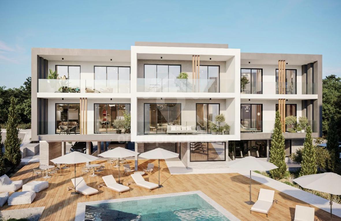 To change image, hover mouse over thumbnails below