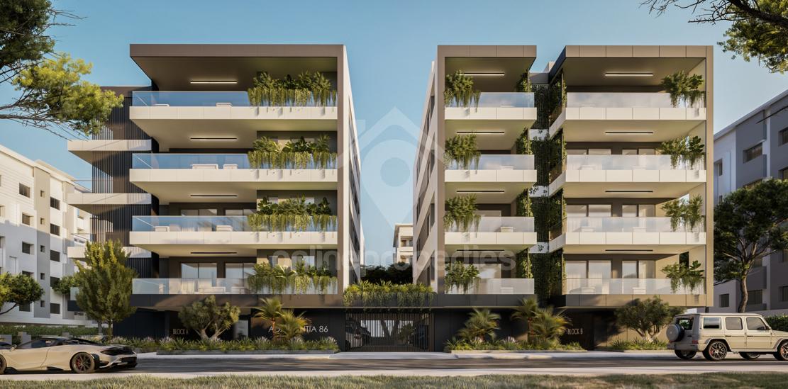 To change image, hover mouse over thumbnails below