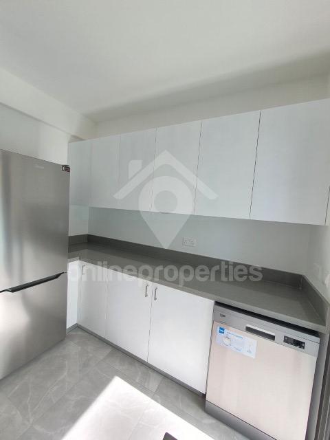 To change image, hover mouse over thumbnails below