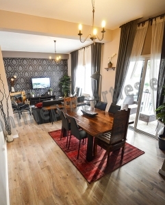 To change image, hover mouse over thumbnails below