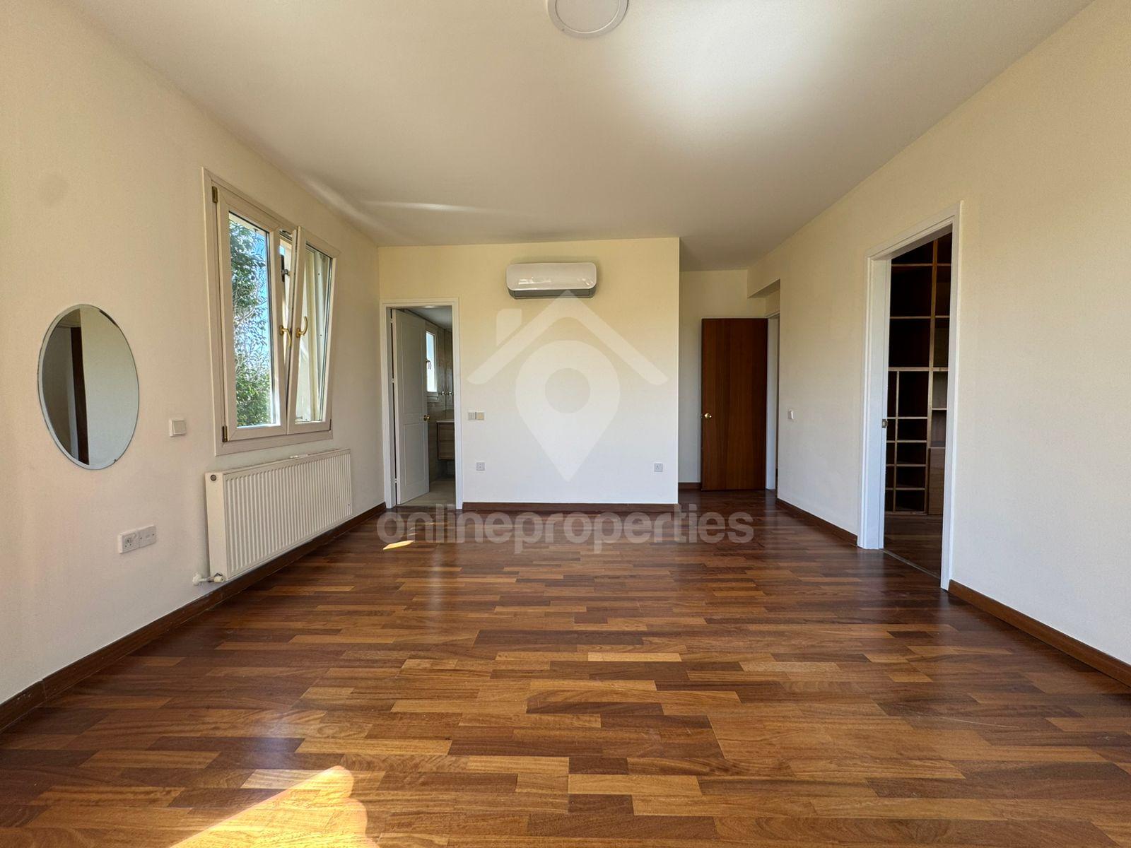 To change image, hover mouse over thumbnails below