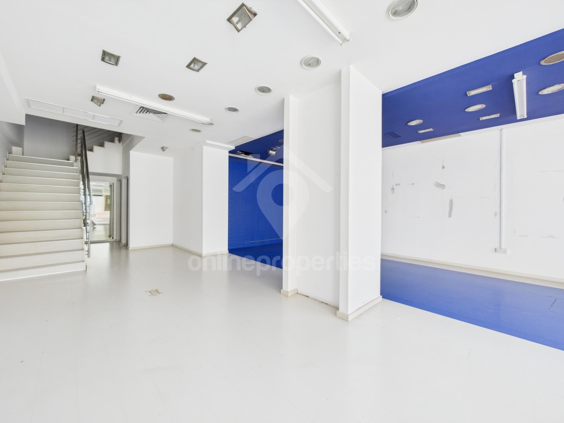 To change image, hover mouse over thumbnails below