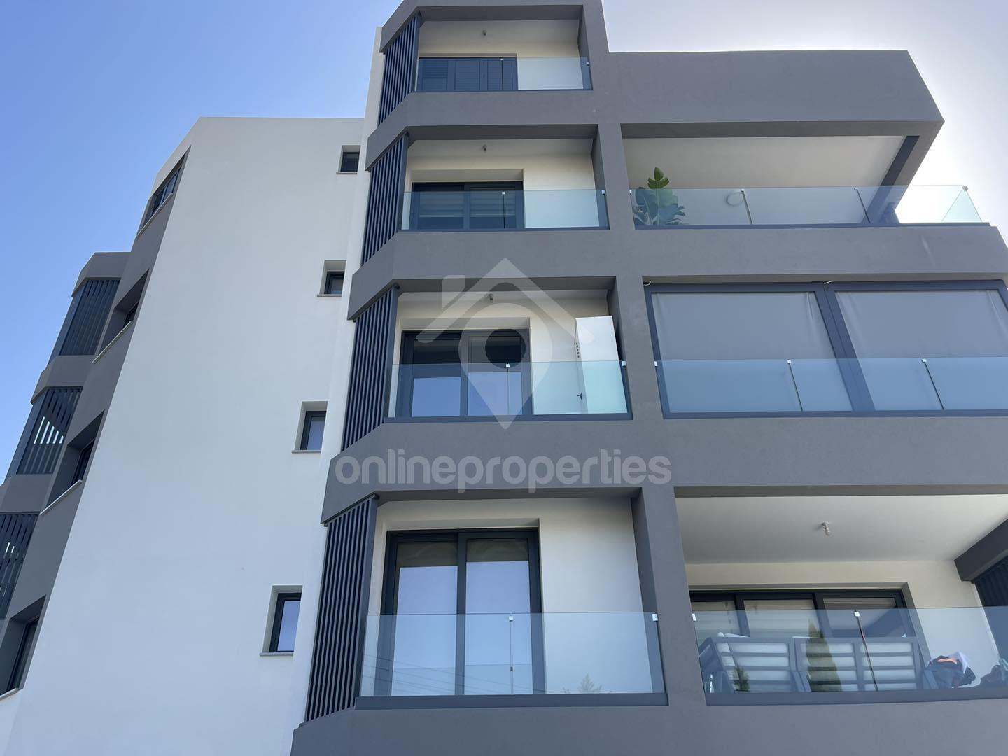 To change image, hover mouse over thumbnails below