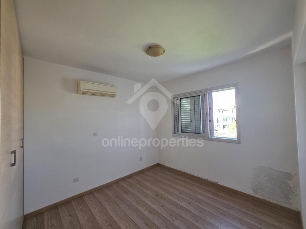 To change image, hover mouse over thumbnails below