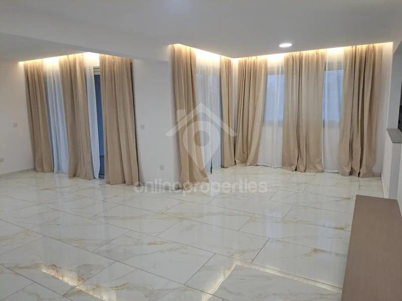 To change image, hover mouse over thumbnails below