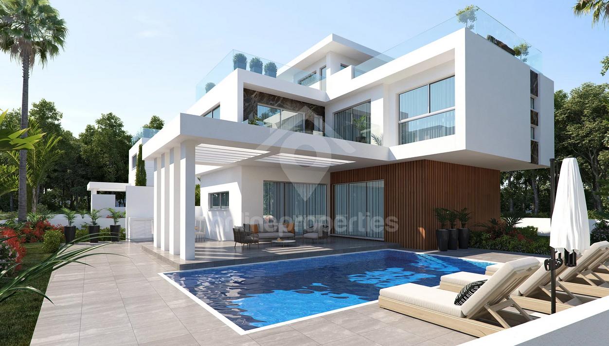 Luxury detached villas in quiet area