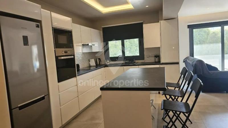 To change image, hover mouse over thumbnails below