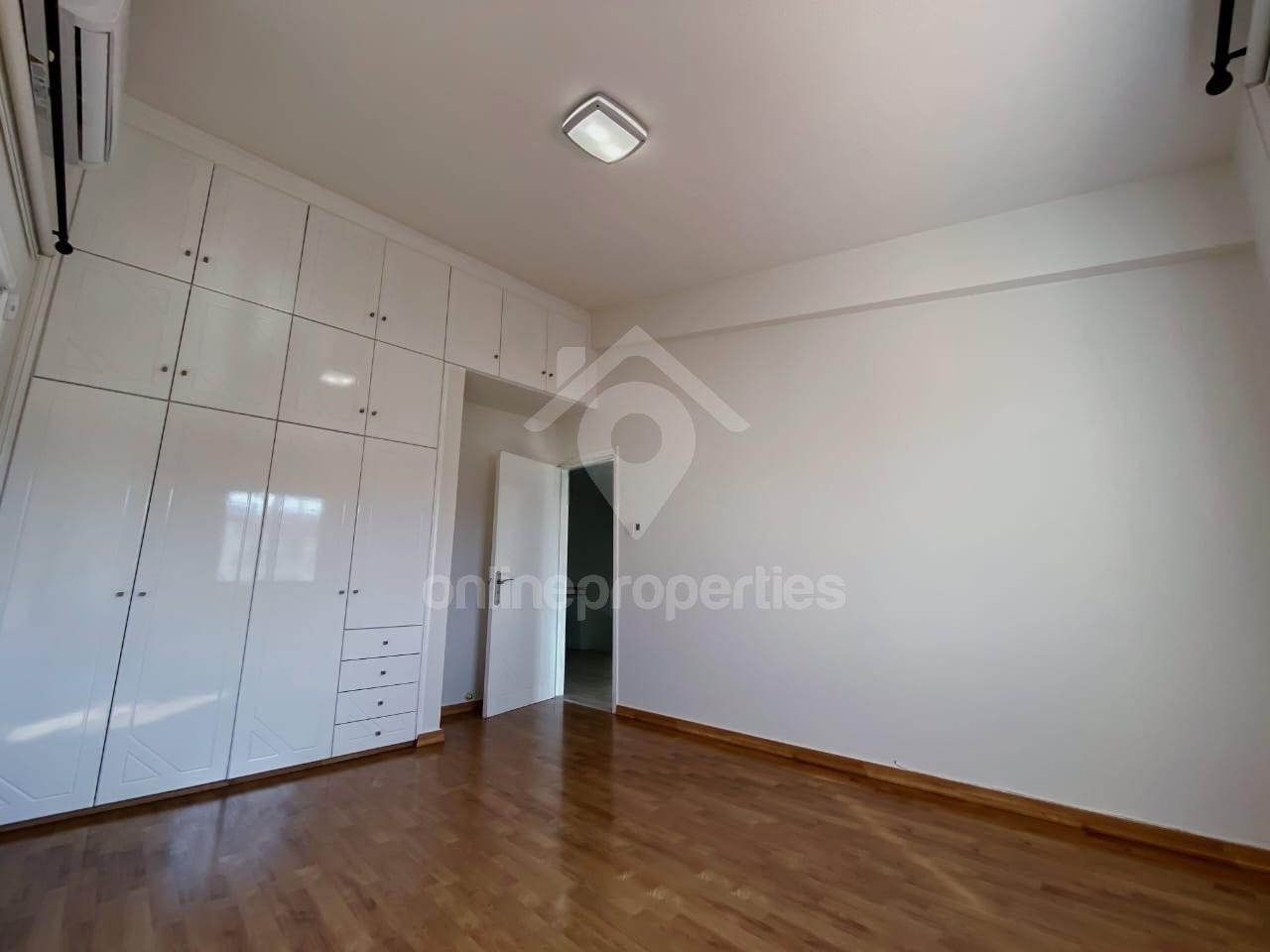 To change image, hover mouse over thumbnails below