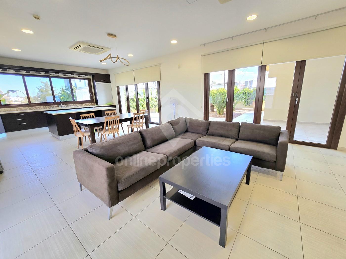 To change image, hover mouse over thumbnails below