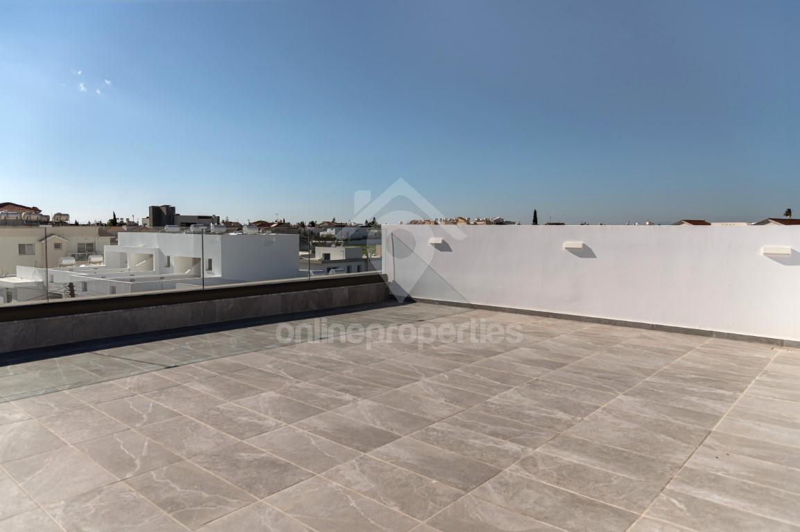 To change image, hover mouse over thumbnails below