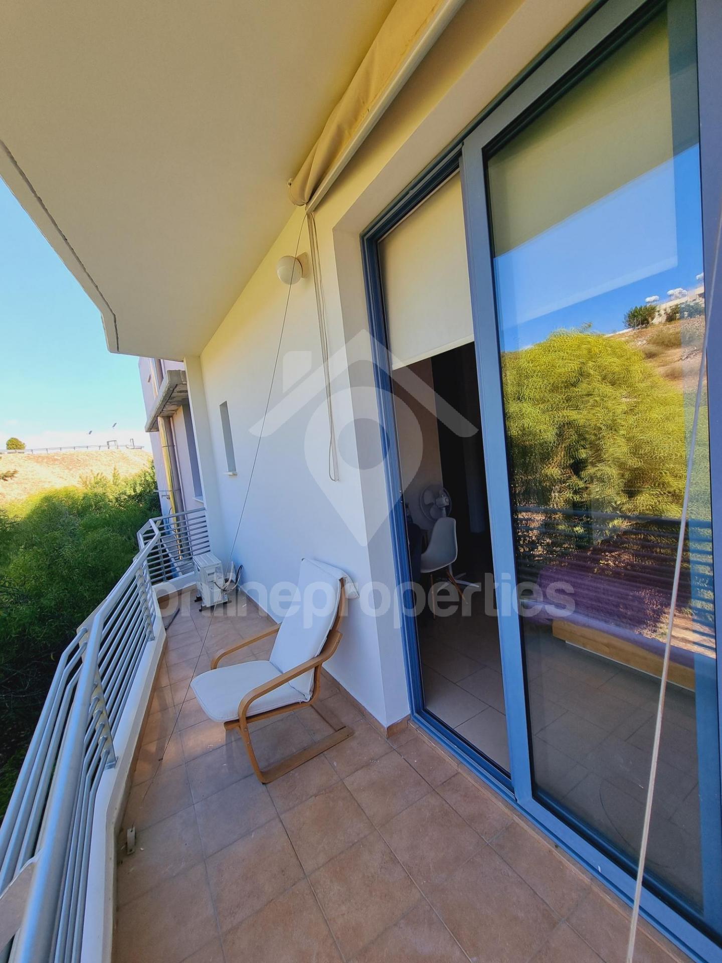 To change image, hover mouse over thumbnails below