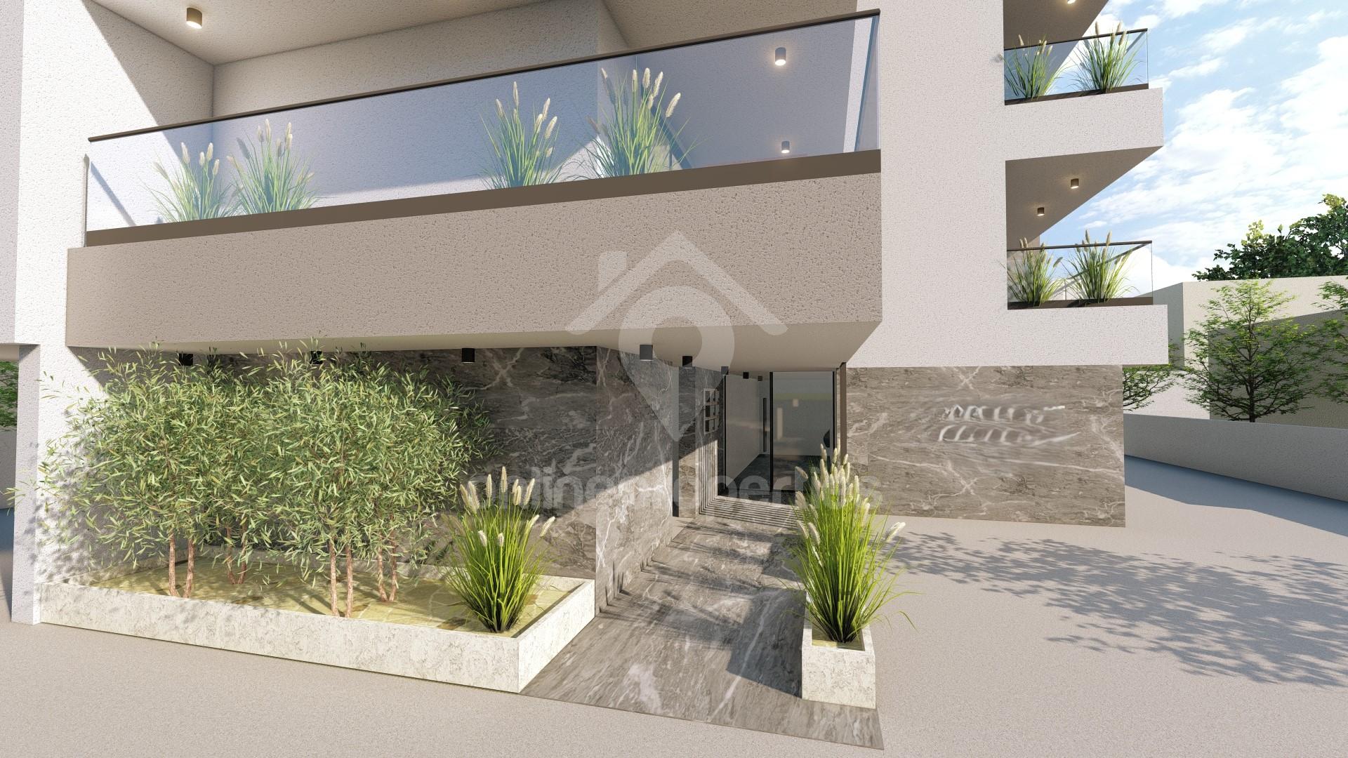 To change image, hover mouse over thumbnails below