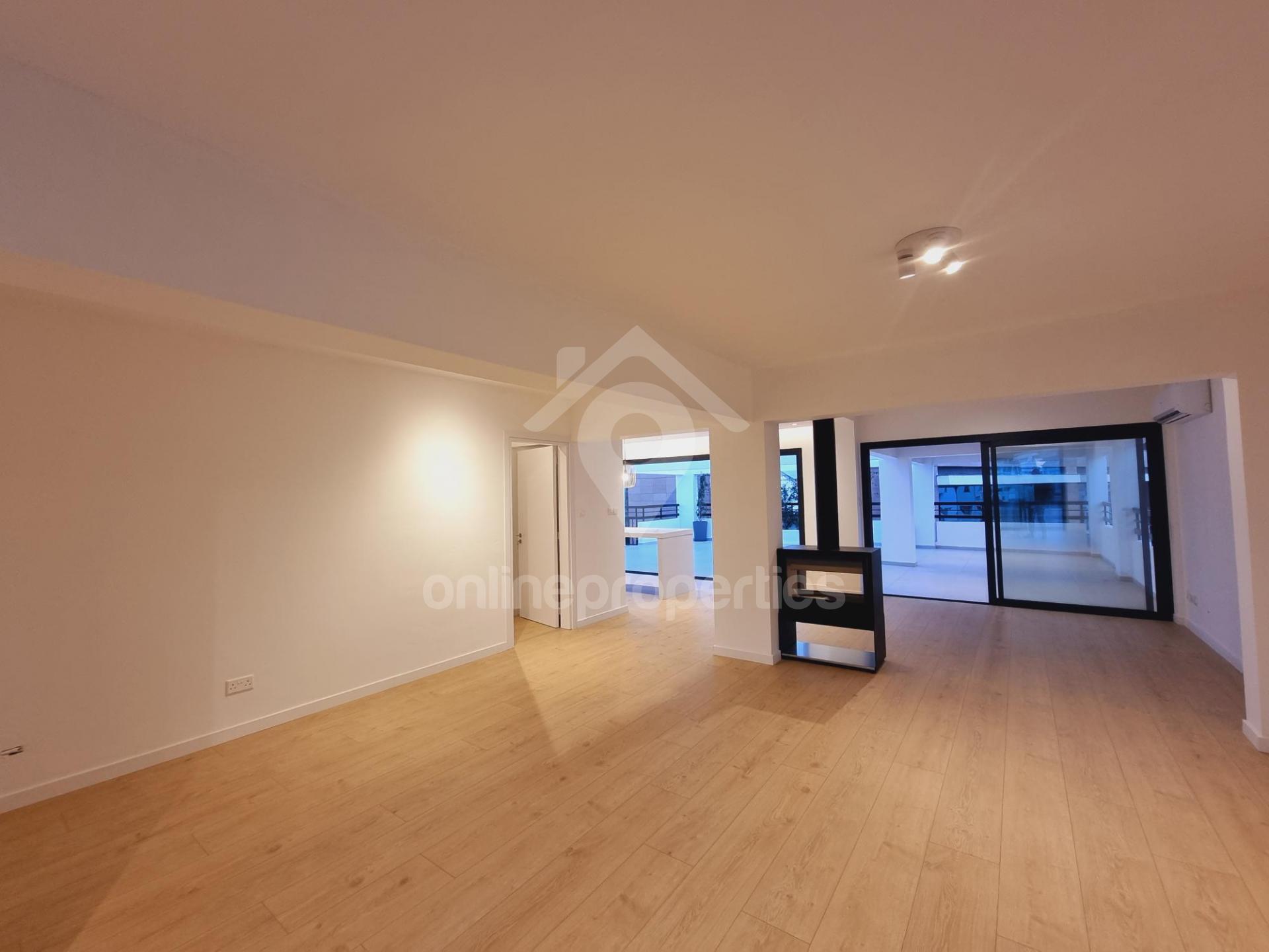 To change image, hover mouse over thumbnails below