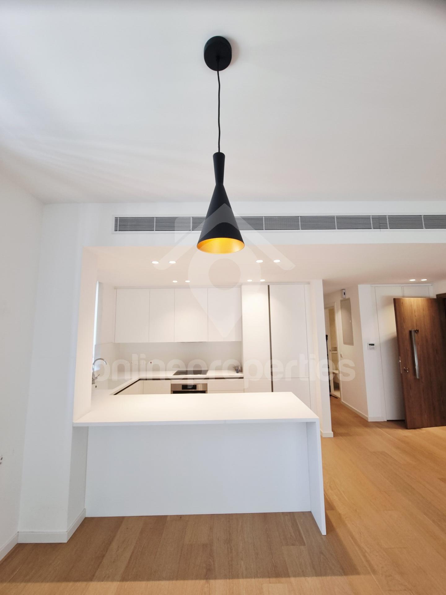 To change image, hover mouse over thumbnails below