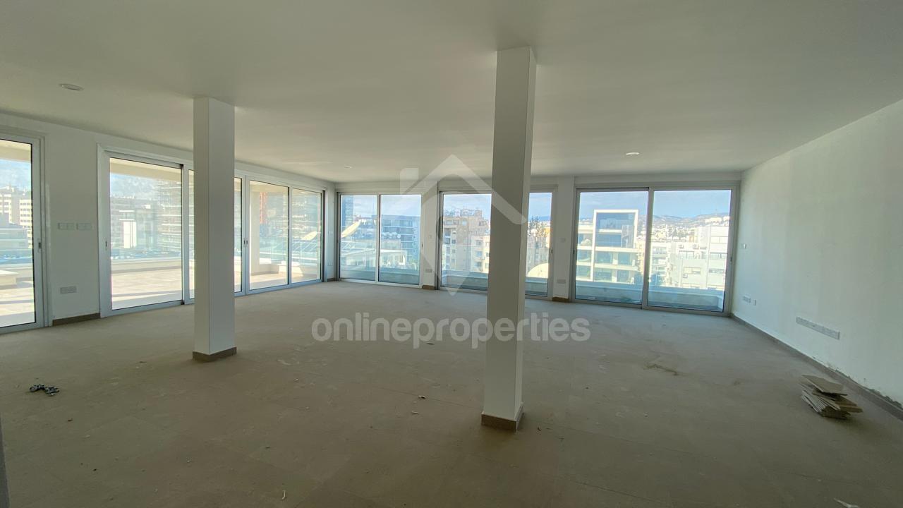 To change image, hover mouse over thumbnails below