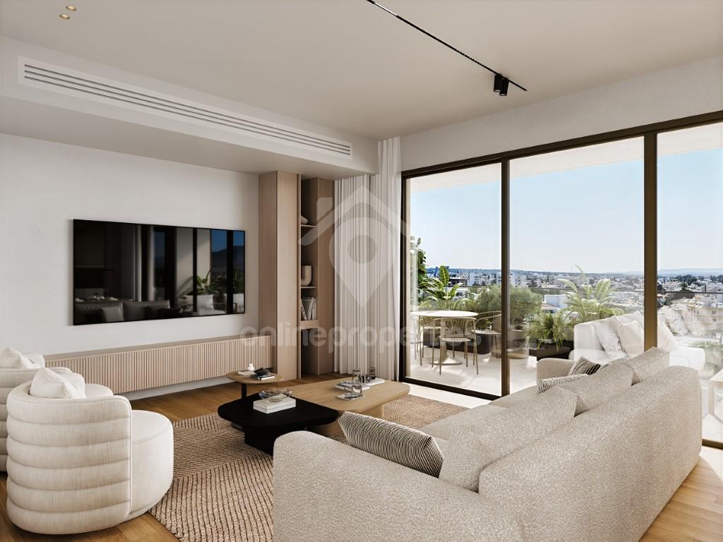 To change image, hover mouse over thumbnails below