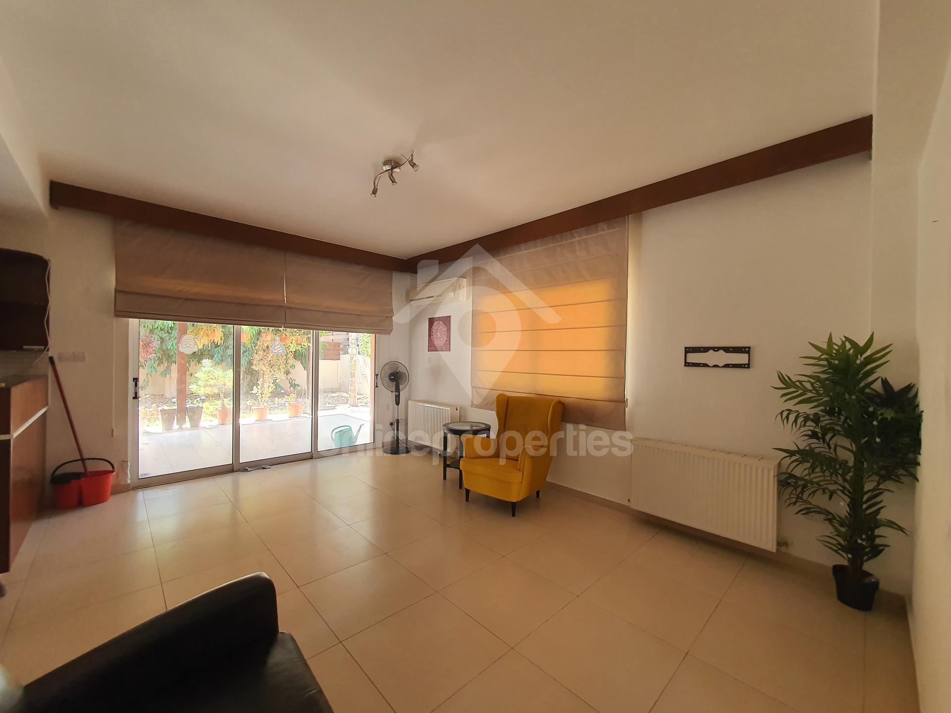 To change image, hover mouse over thumbnails below