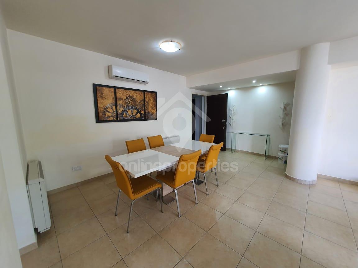 To change image, hover mouse over thumbnails below