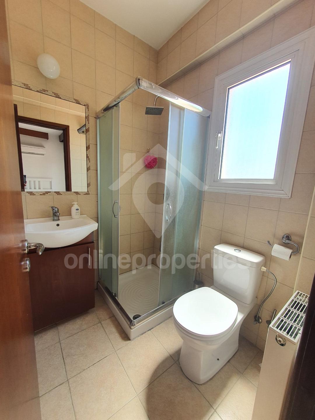 To change image, hover mouse over thumbnails below