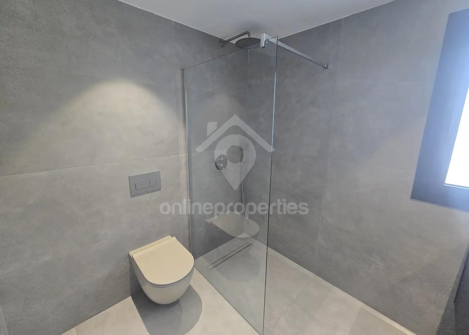 To change image, hover mouse over thumbnails below