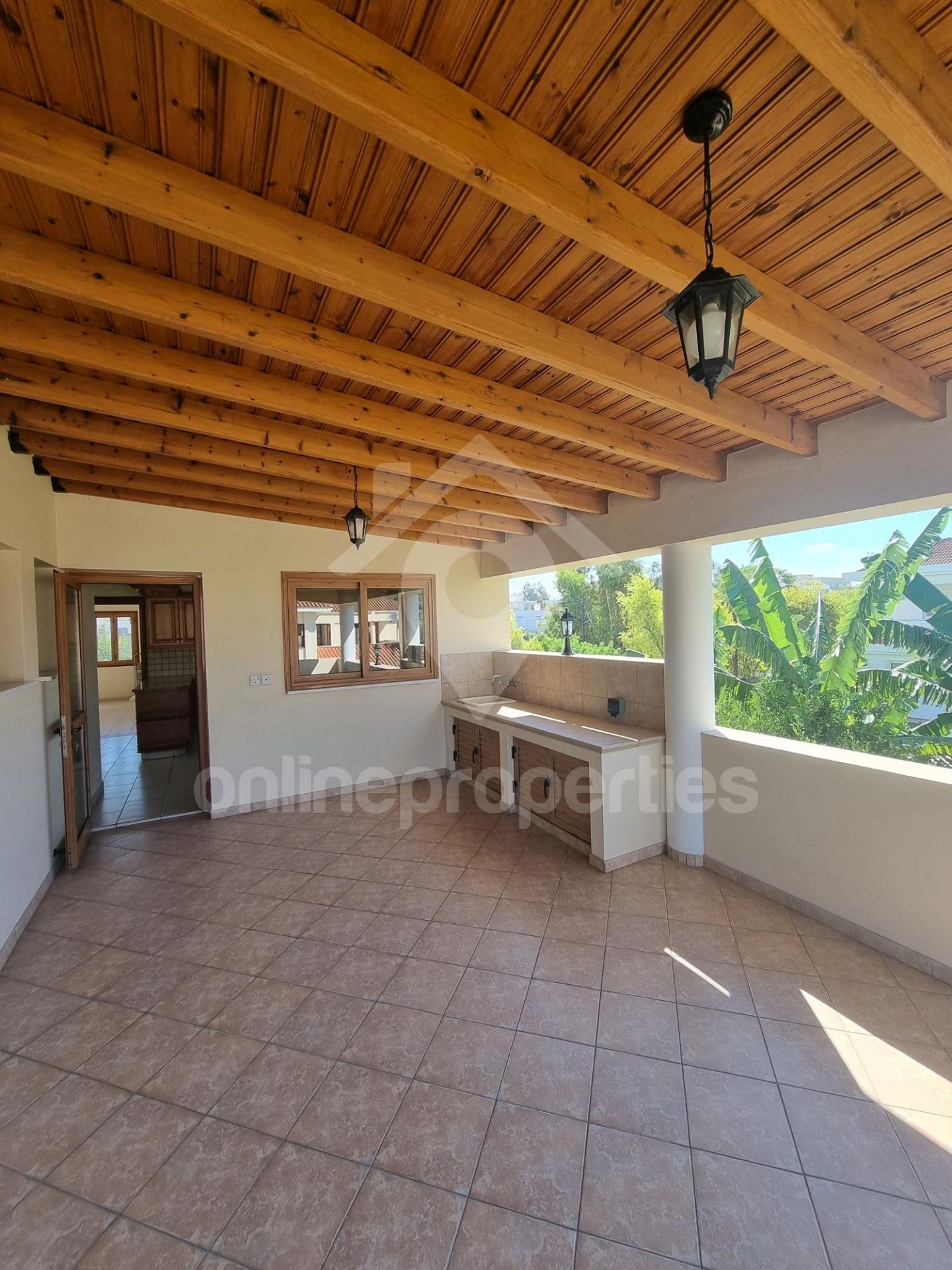 To change image, hover mouse over thumbnails below