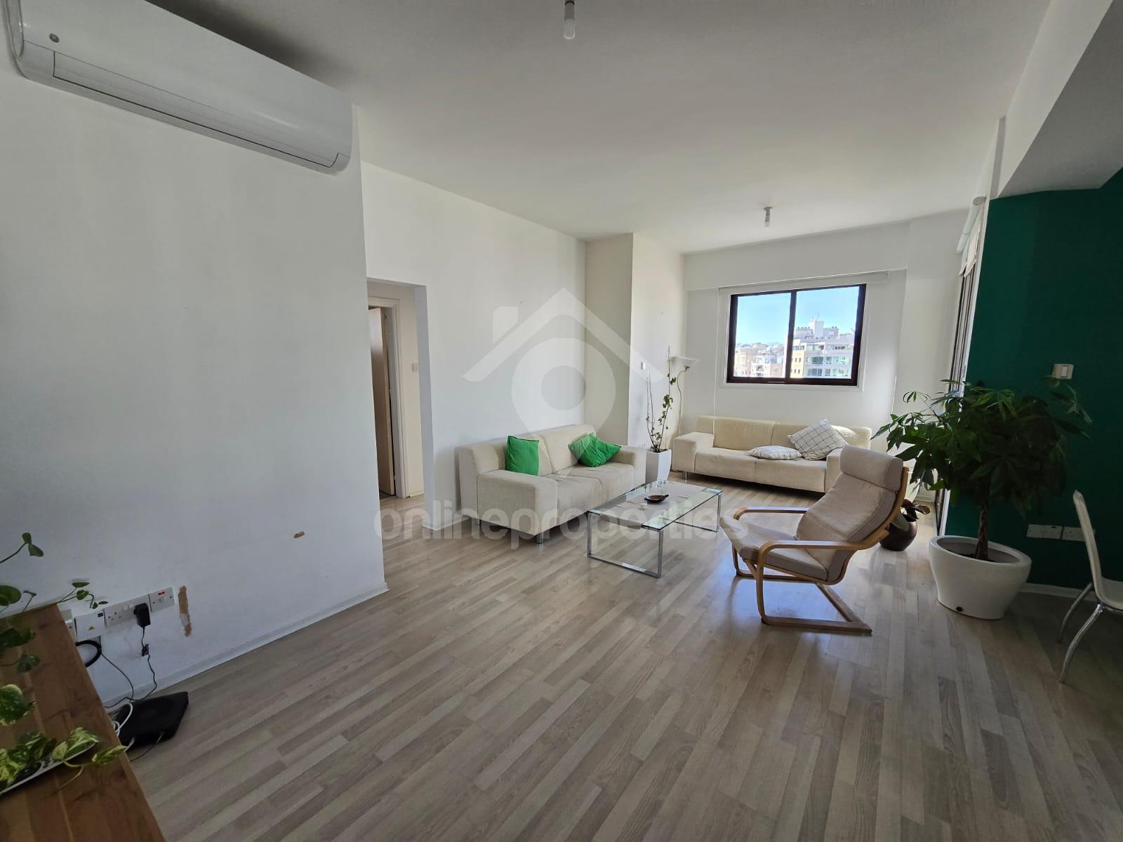 To change image, hover mouse over thumbnails below