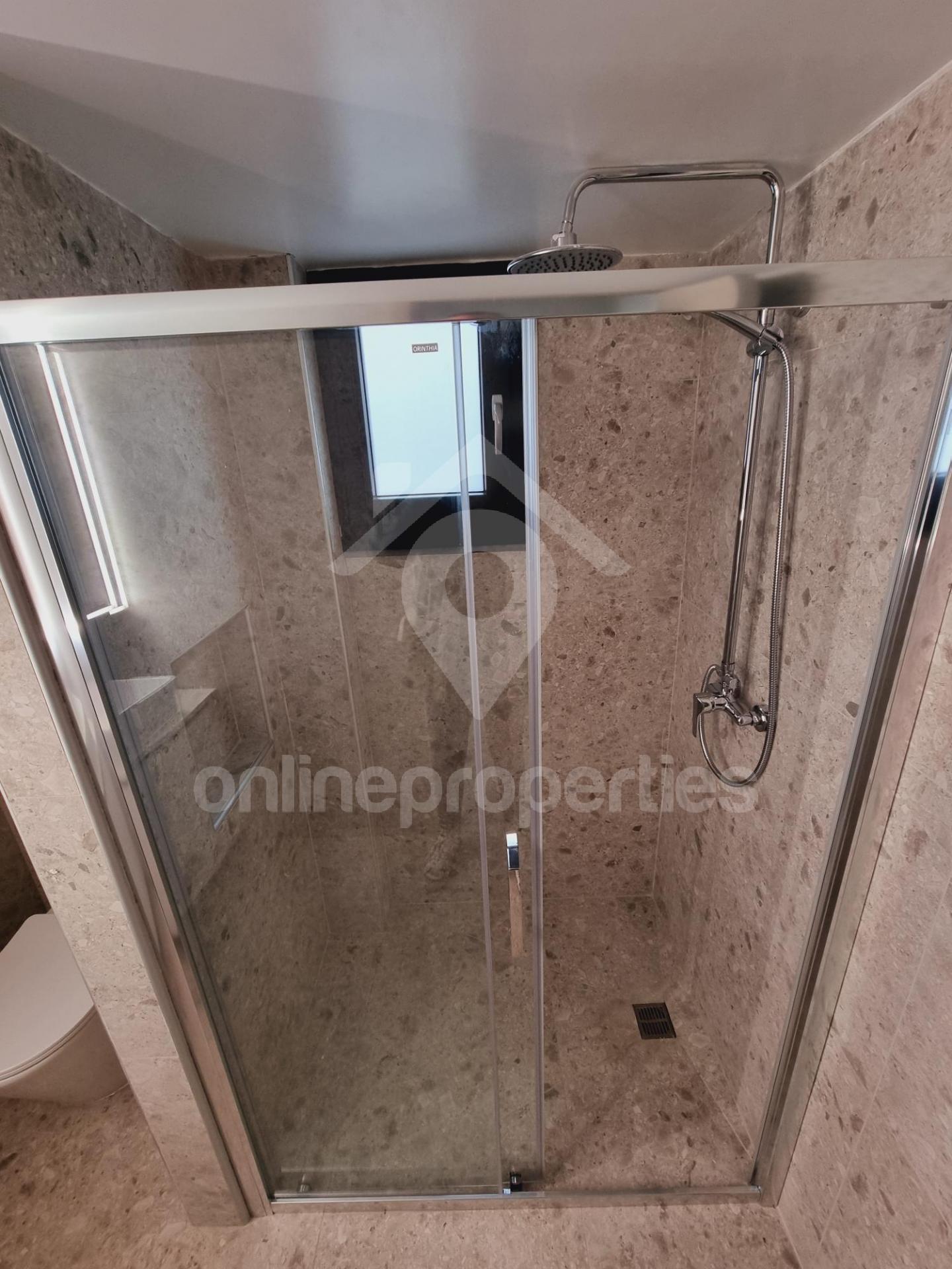 To change image, hover mouse over thumbnails below