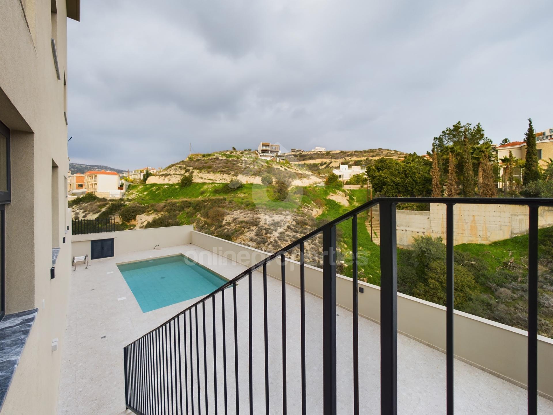 To change image, hover mouse over thumbnails below