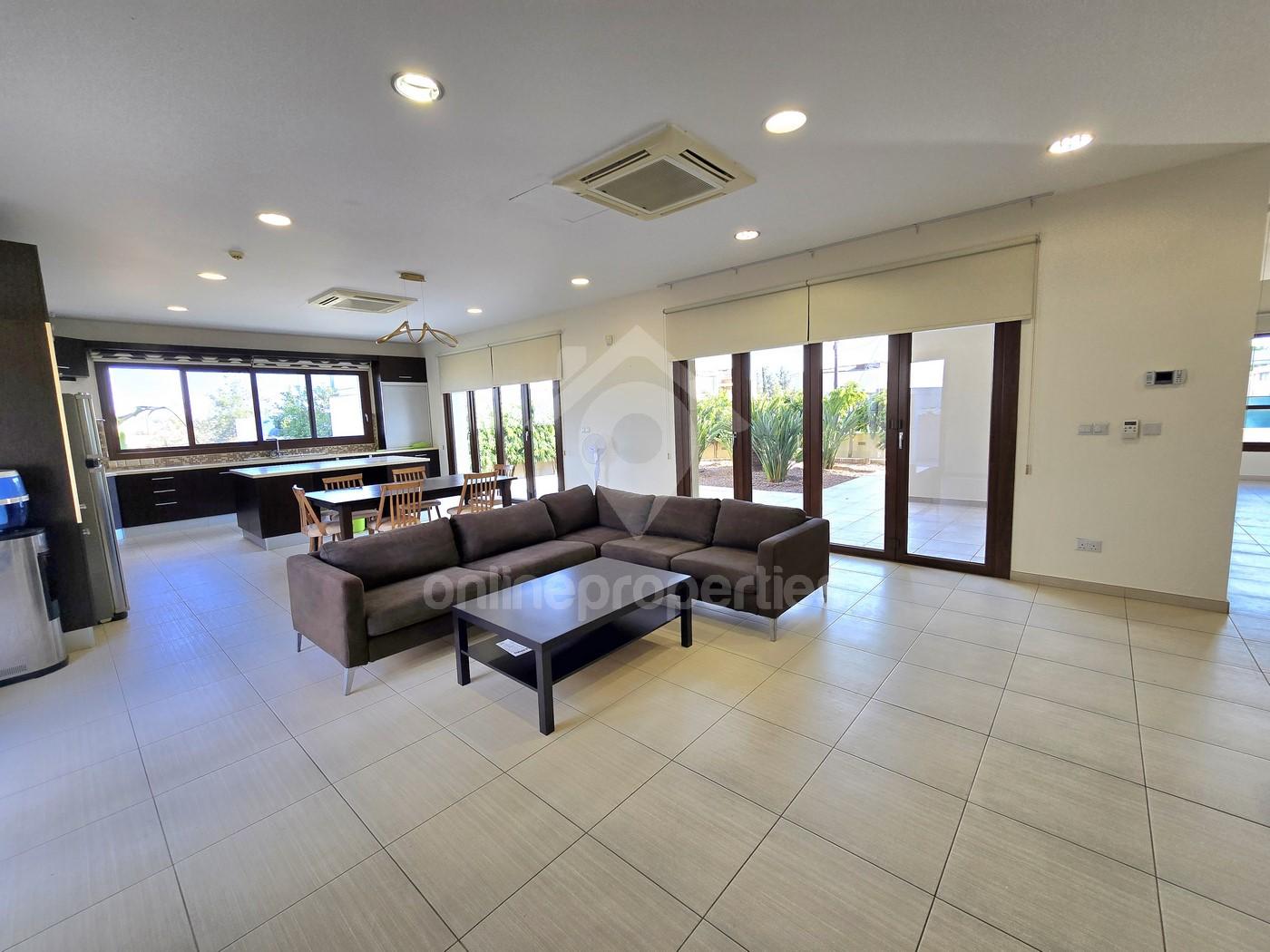 To change image, hover mouse over thumbnails below