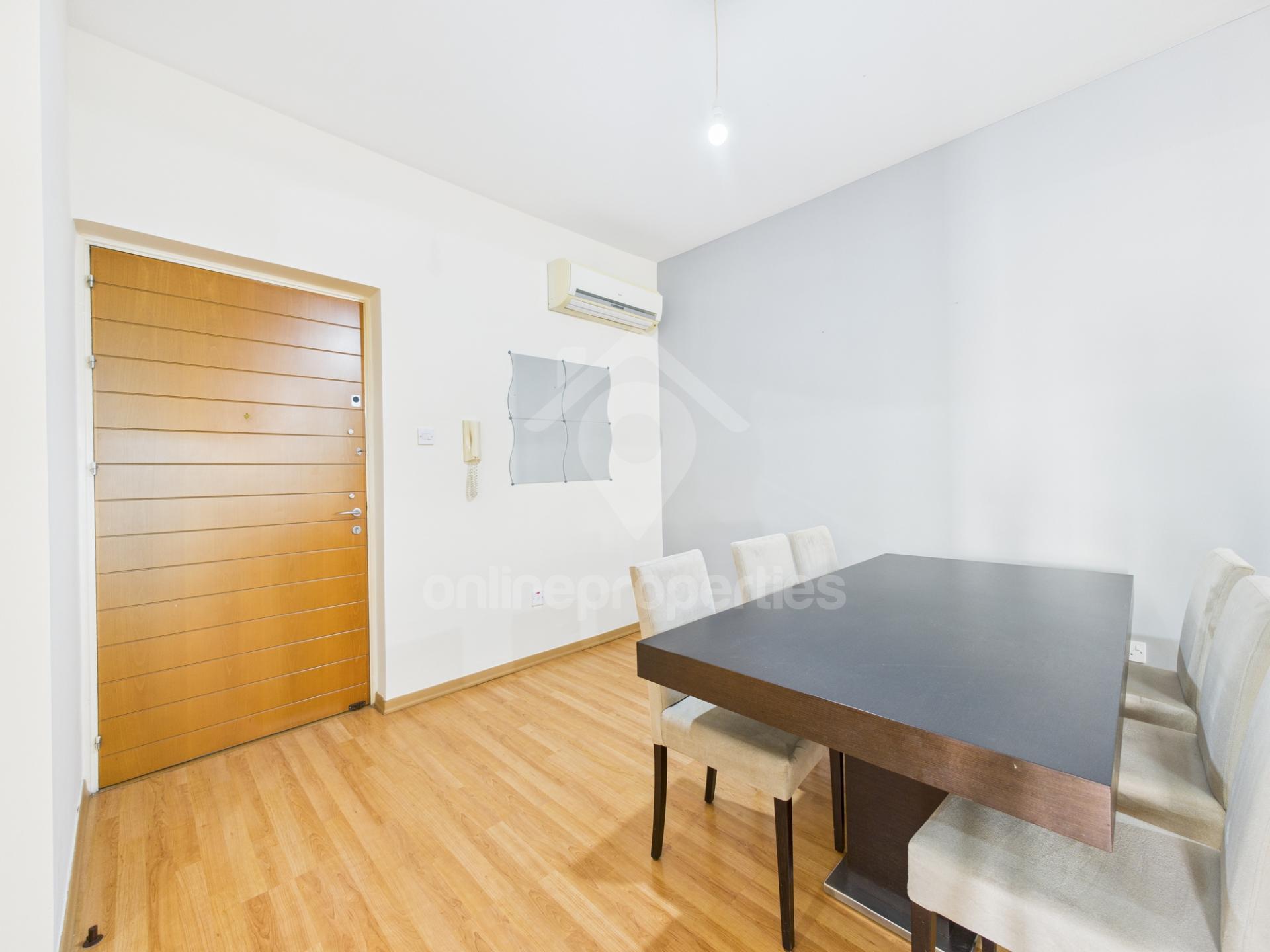 To change image, hover mouse over thumbnails below