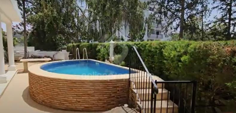 To change image, hover mouse over thumbnails below