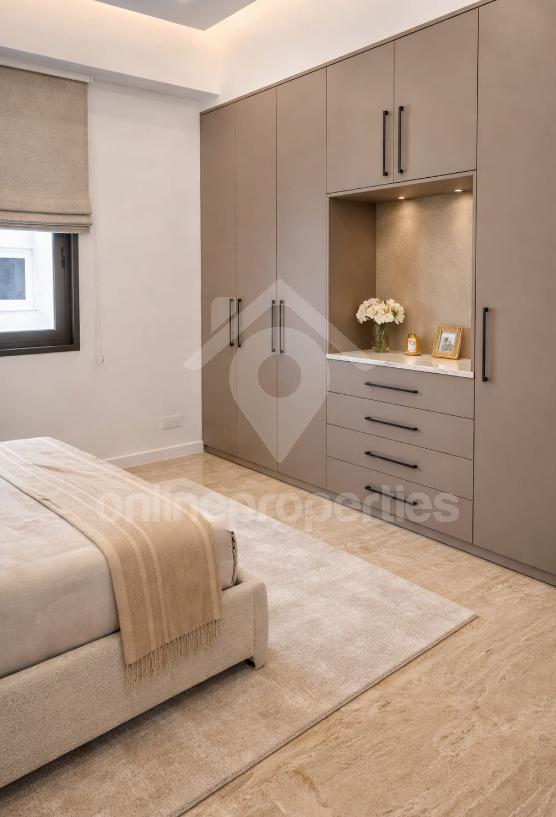 To change image, hover mouse over thumbnails below