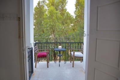 To change image, hover mouse over thumbnails below