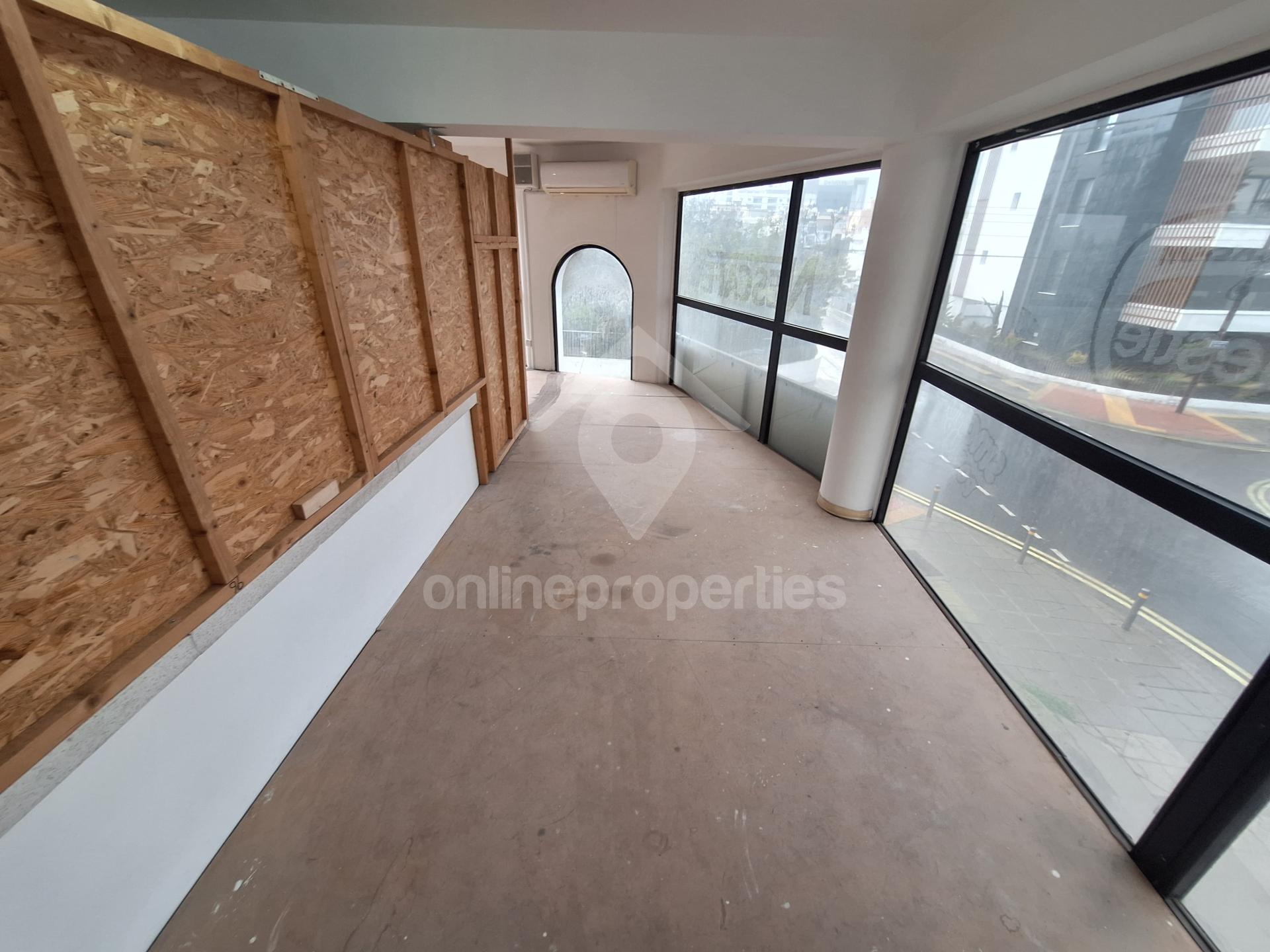 To change image, hover mouse over thumbnails below