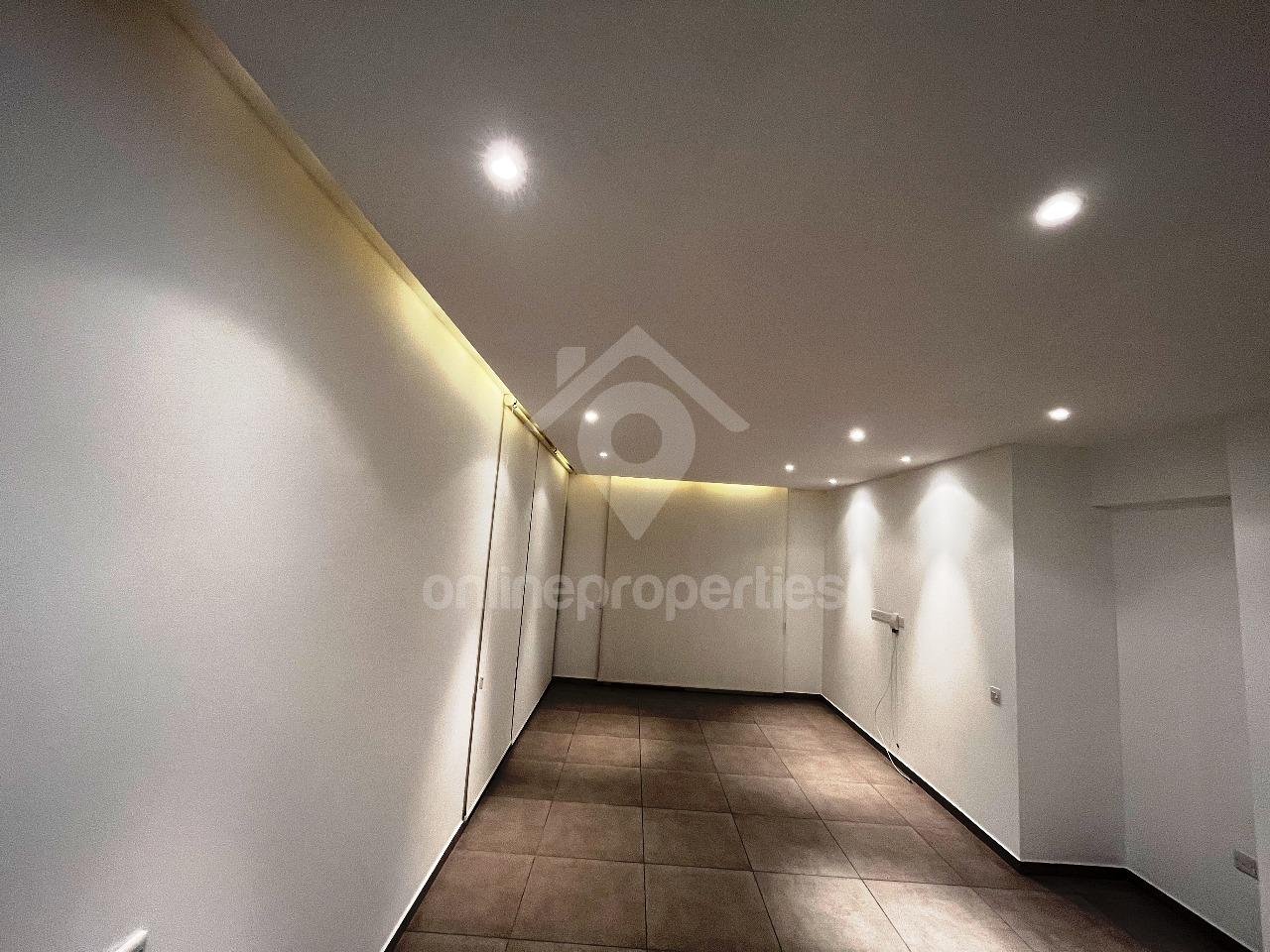 To change image, hover mouse over thumbnails below