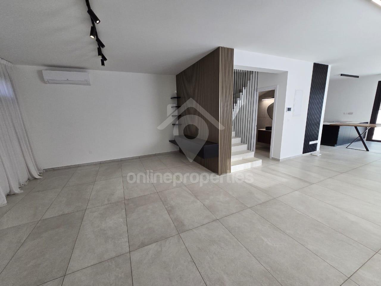 To change image, hover mouse over thumbnails below