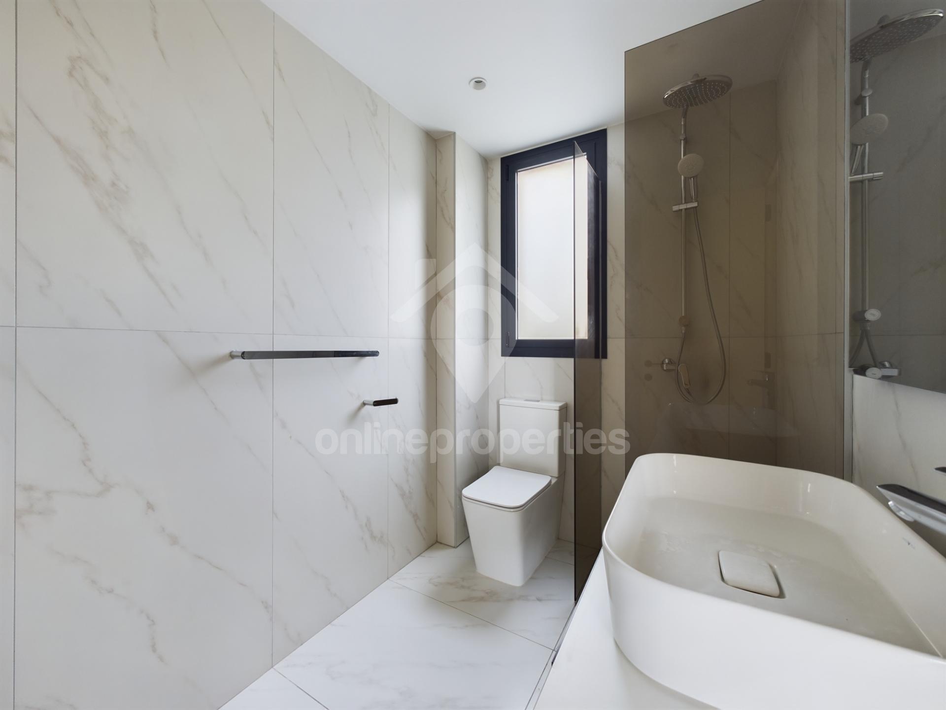 To change image, hover mouse over thumbnails below