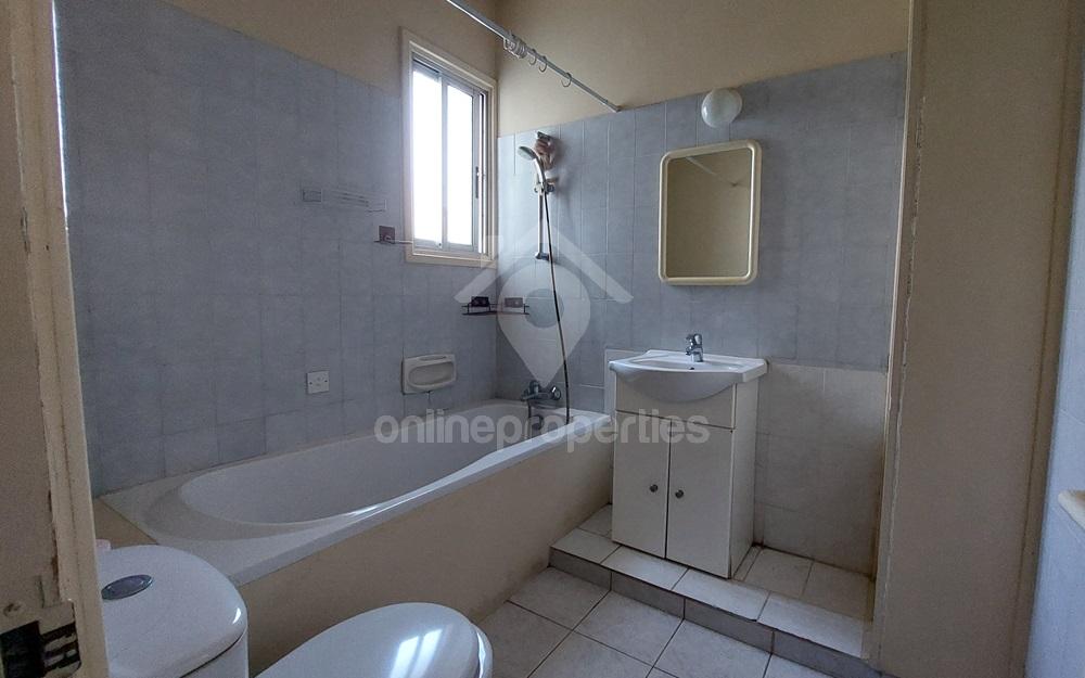 To change image, hover mouse over thumbnails below