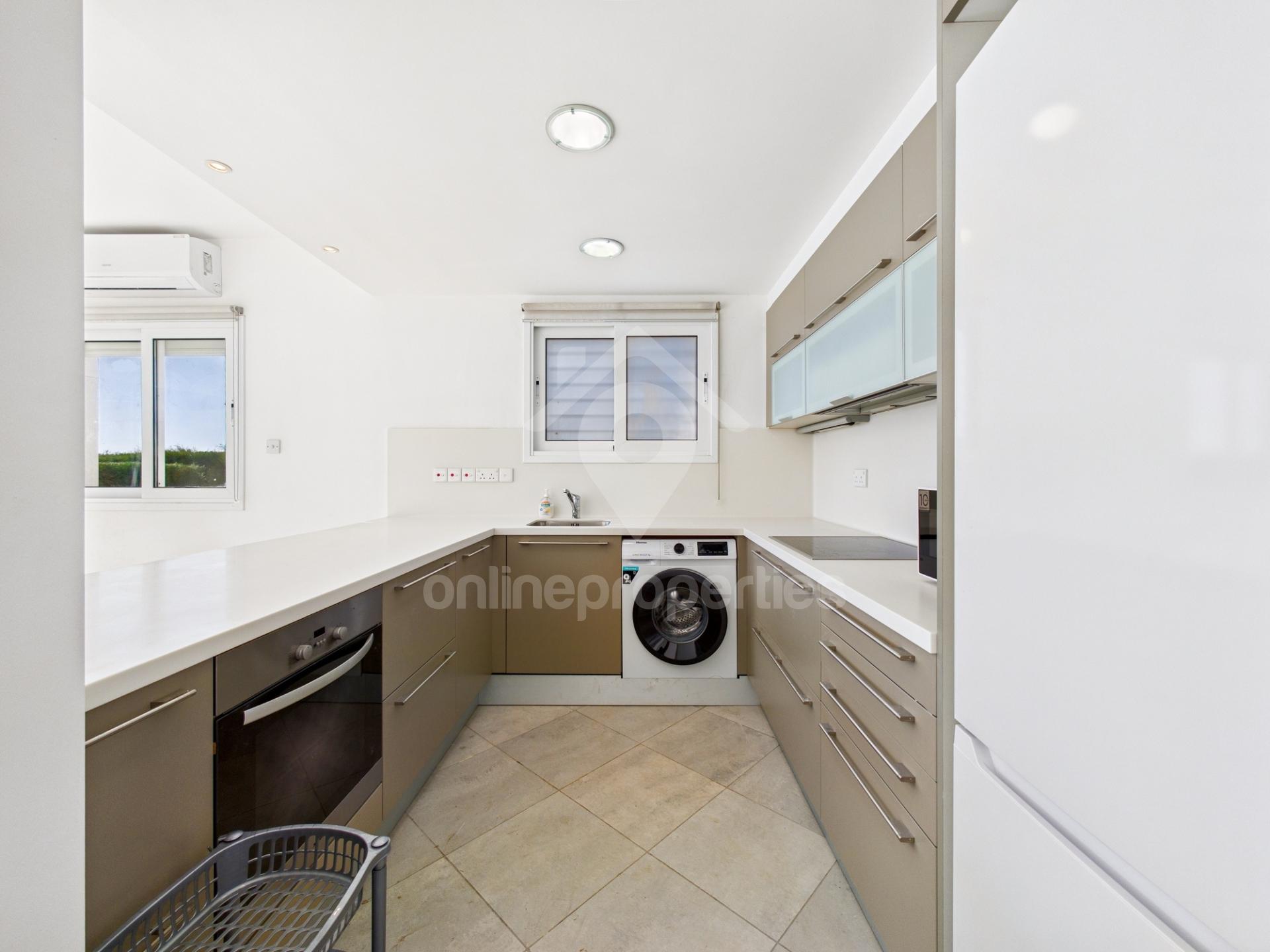 To change image, hover mouse over thumbnails below