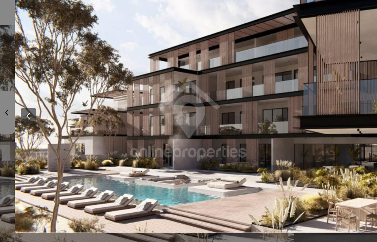 To change image, hover mouse over thumbnails below