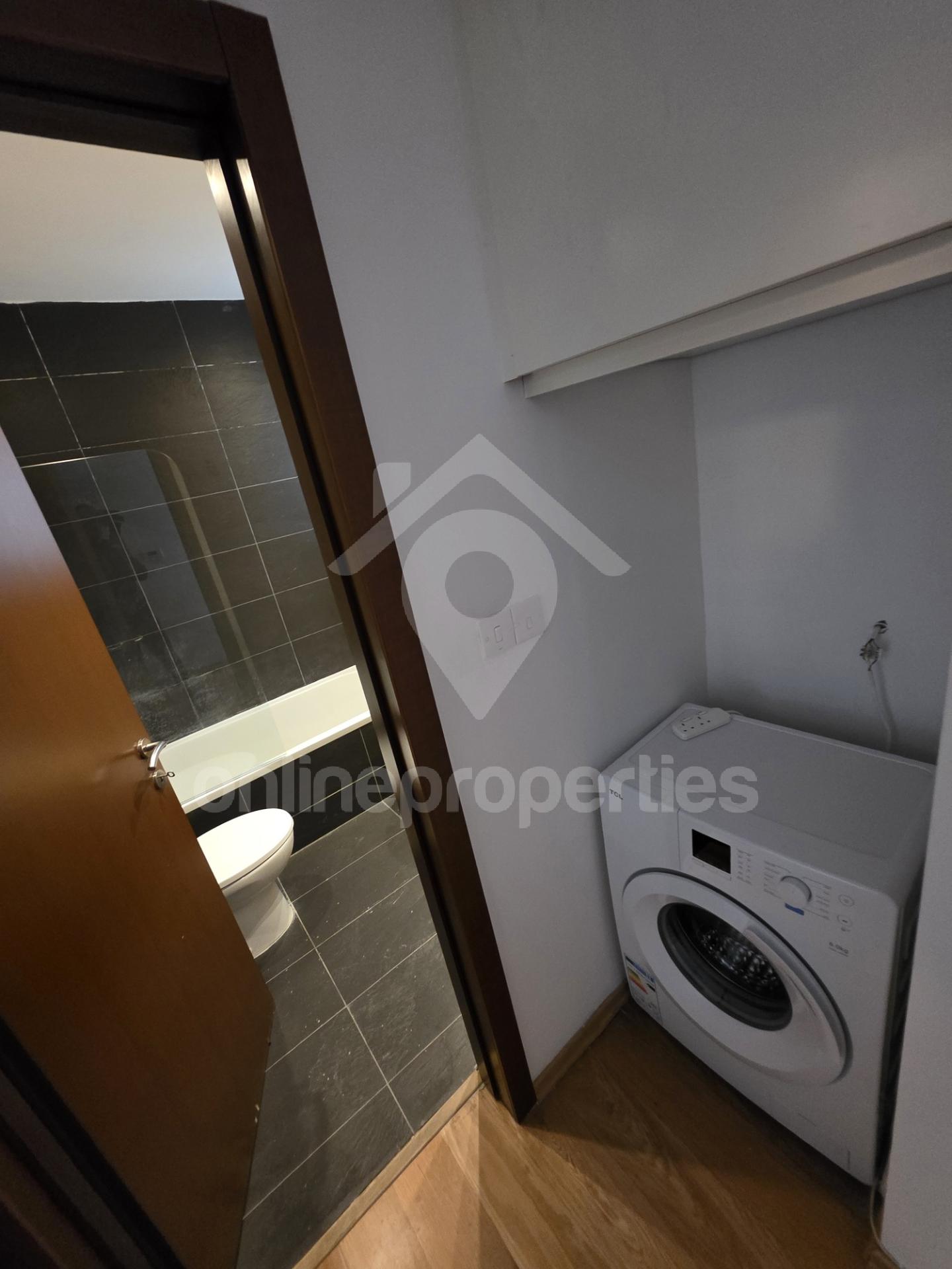 To change image, hover mouse over thumbnails below