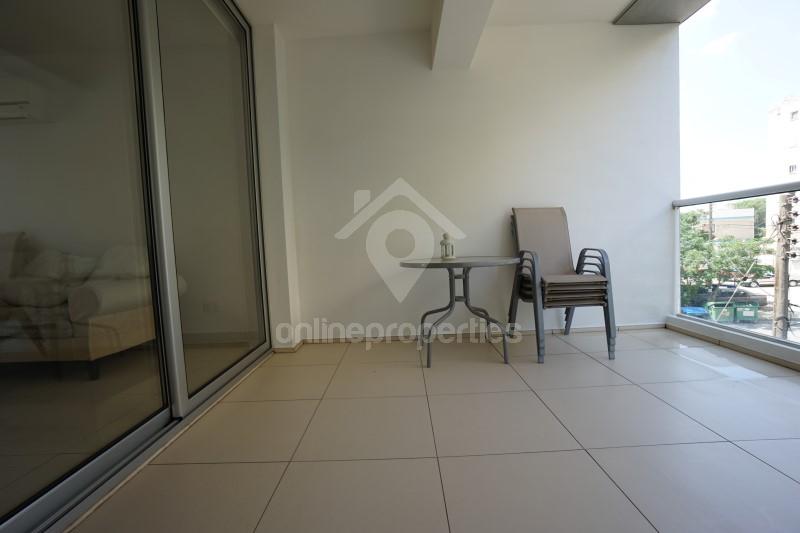 To change image, hover mouse over thumbnails below